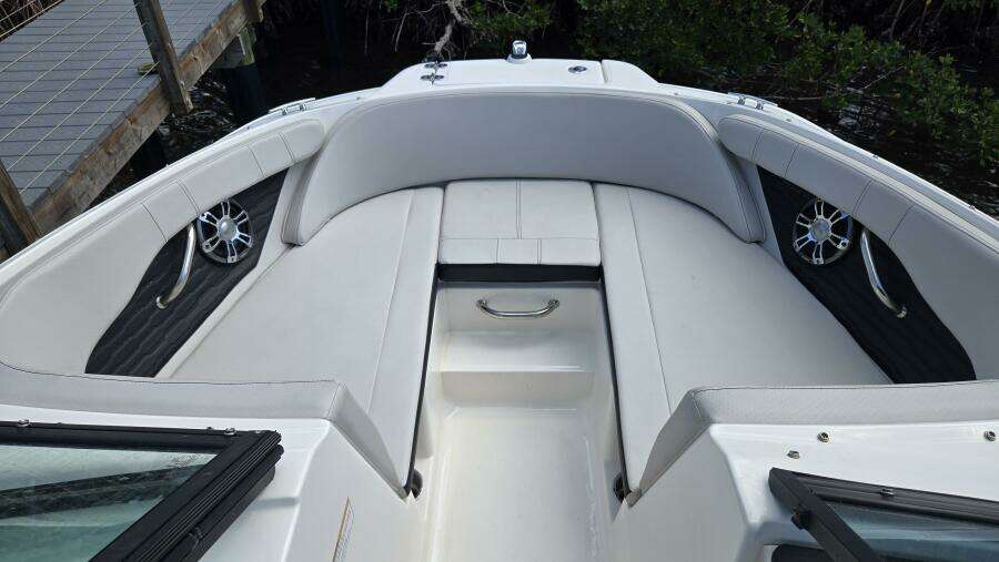 21ft Sea Ray Yacht For Sale