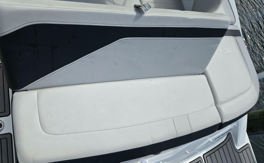 21' 2023 Sea Ray SPX 210 OB