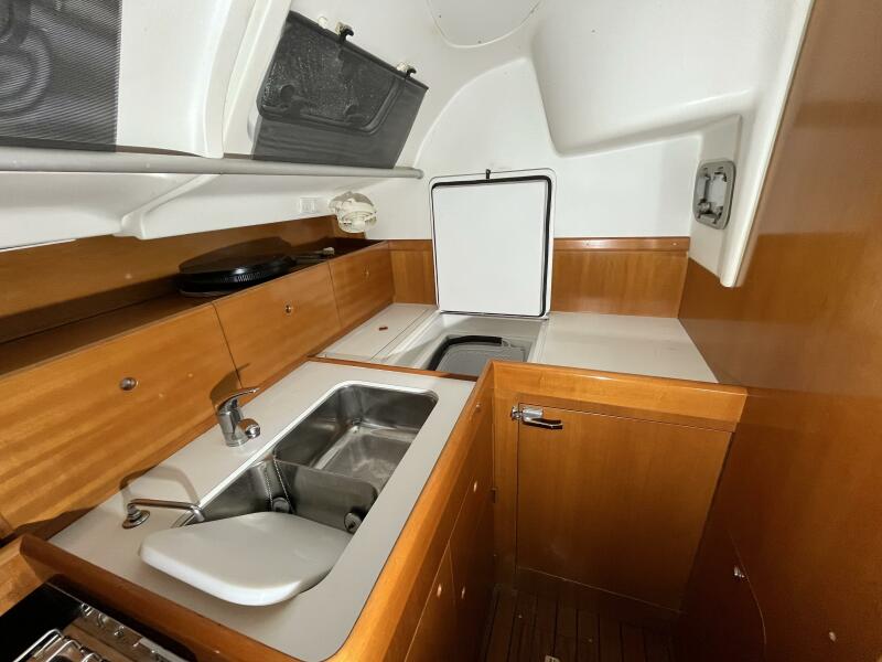 42' 1999 Beneteau First 42s7