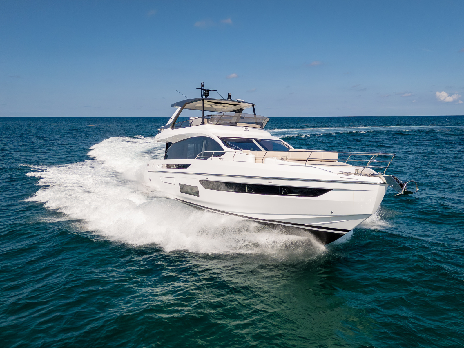 72ft Azimut Yacht For Sale