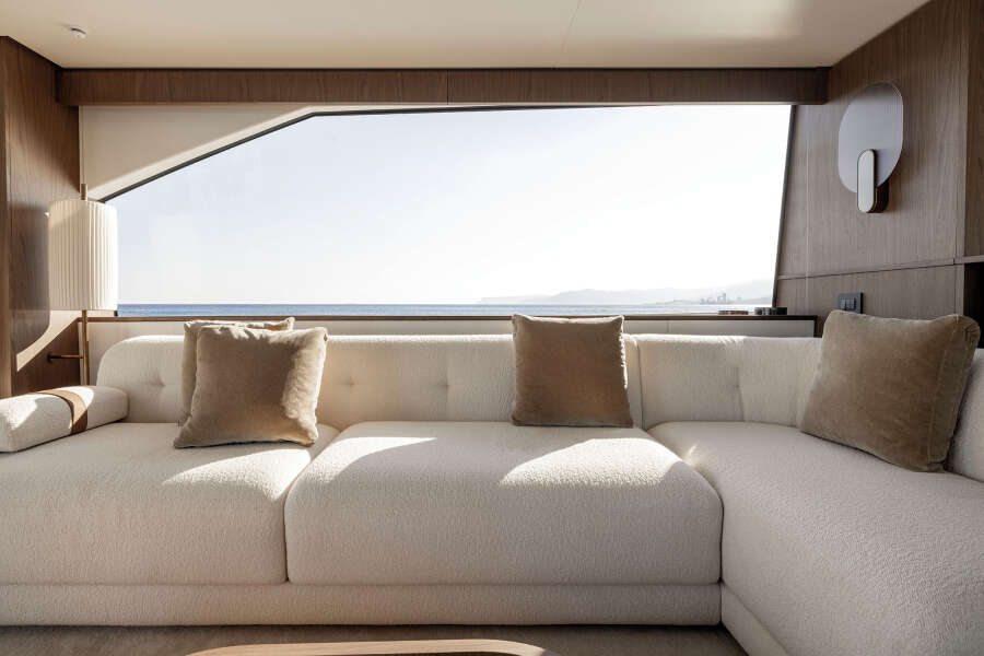 72ft Azimut Yacht For Sale