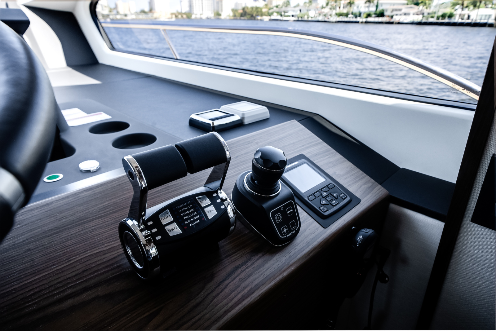 72ft Azimut Yacht For Sale