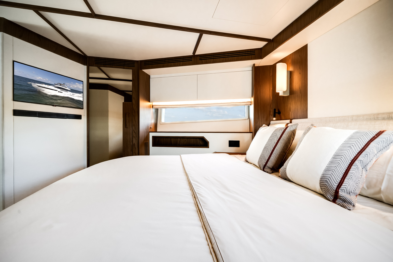 72ft Azimut Yacht For Sale