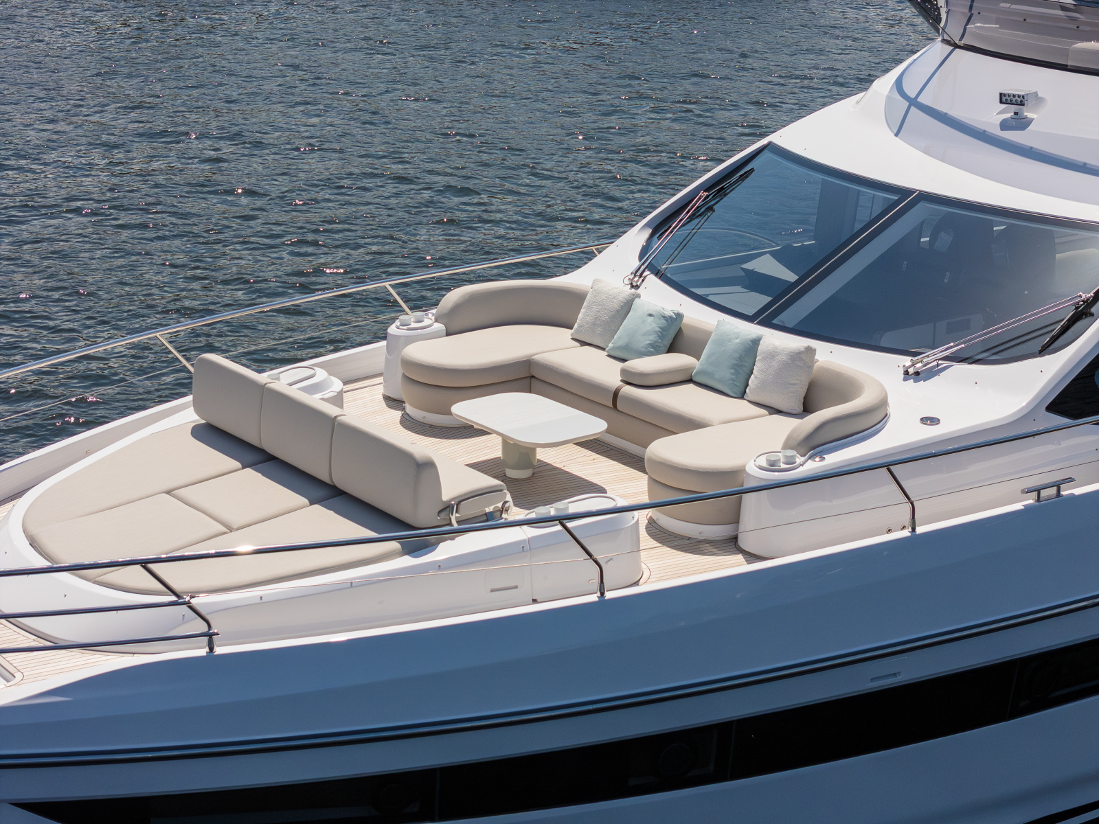 72ft Azimut Yacht For Sale