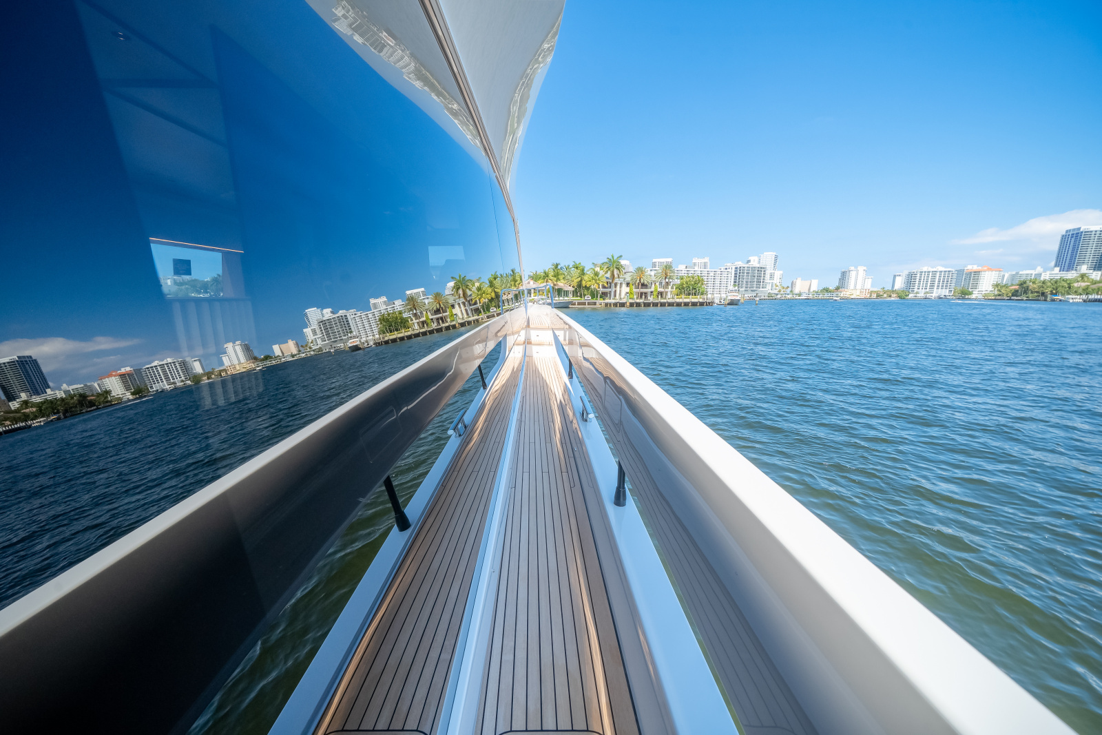 72ft Azimut Yacht For Sale