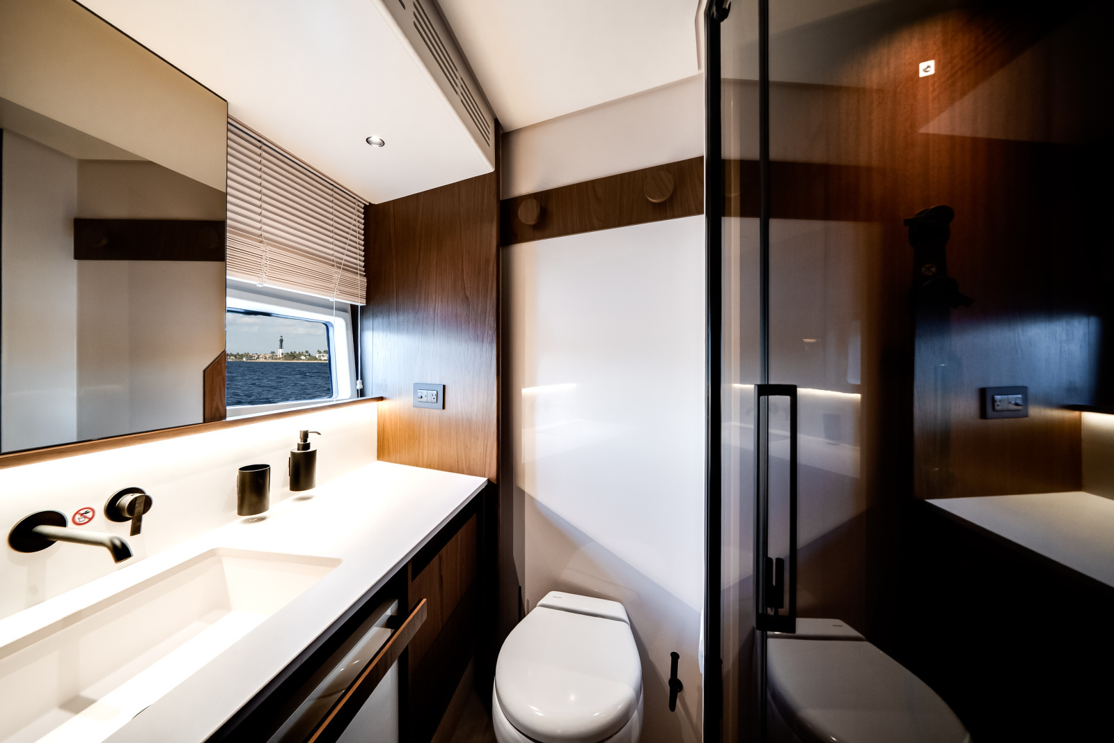 72ft Azimut Yacht For Sale
