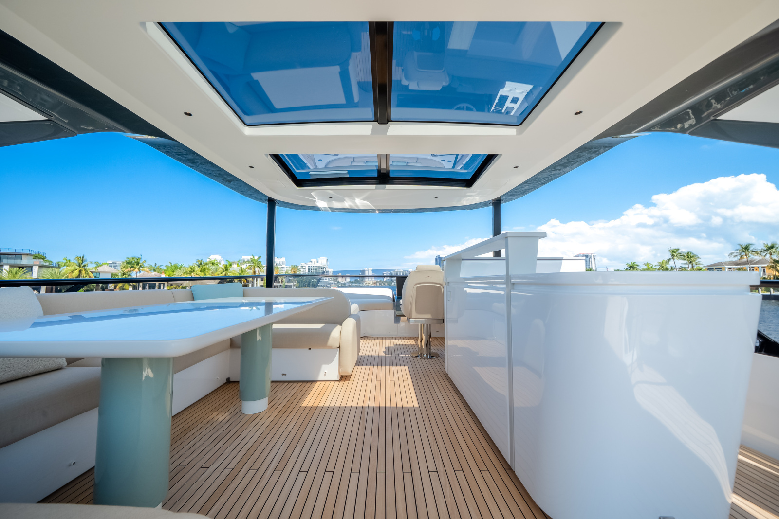72ft Azimut Yacht For Sale