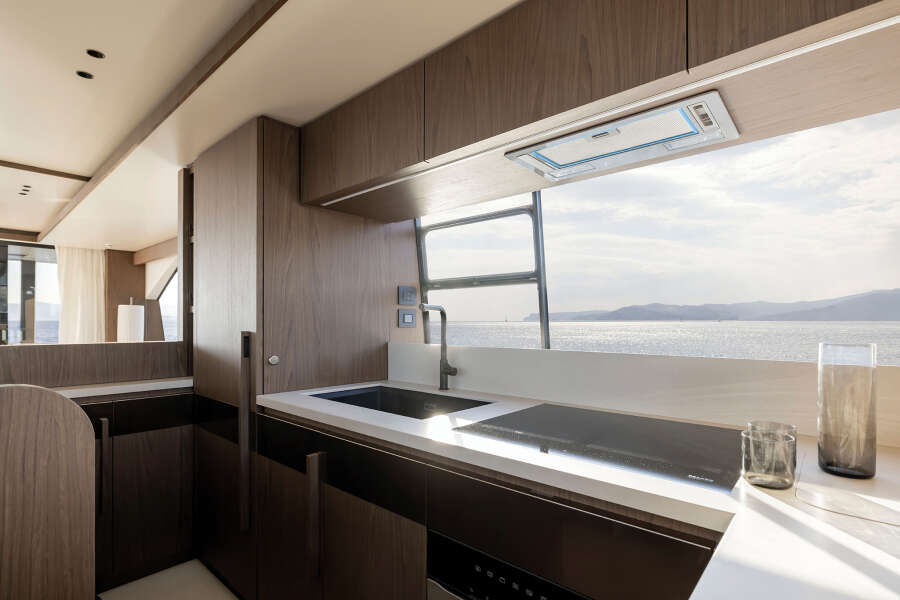 72ft Azimut Yacht For Sale