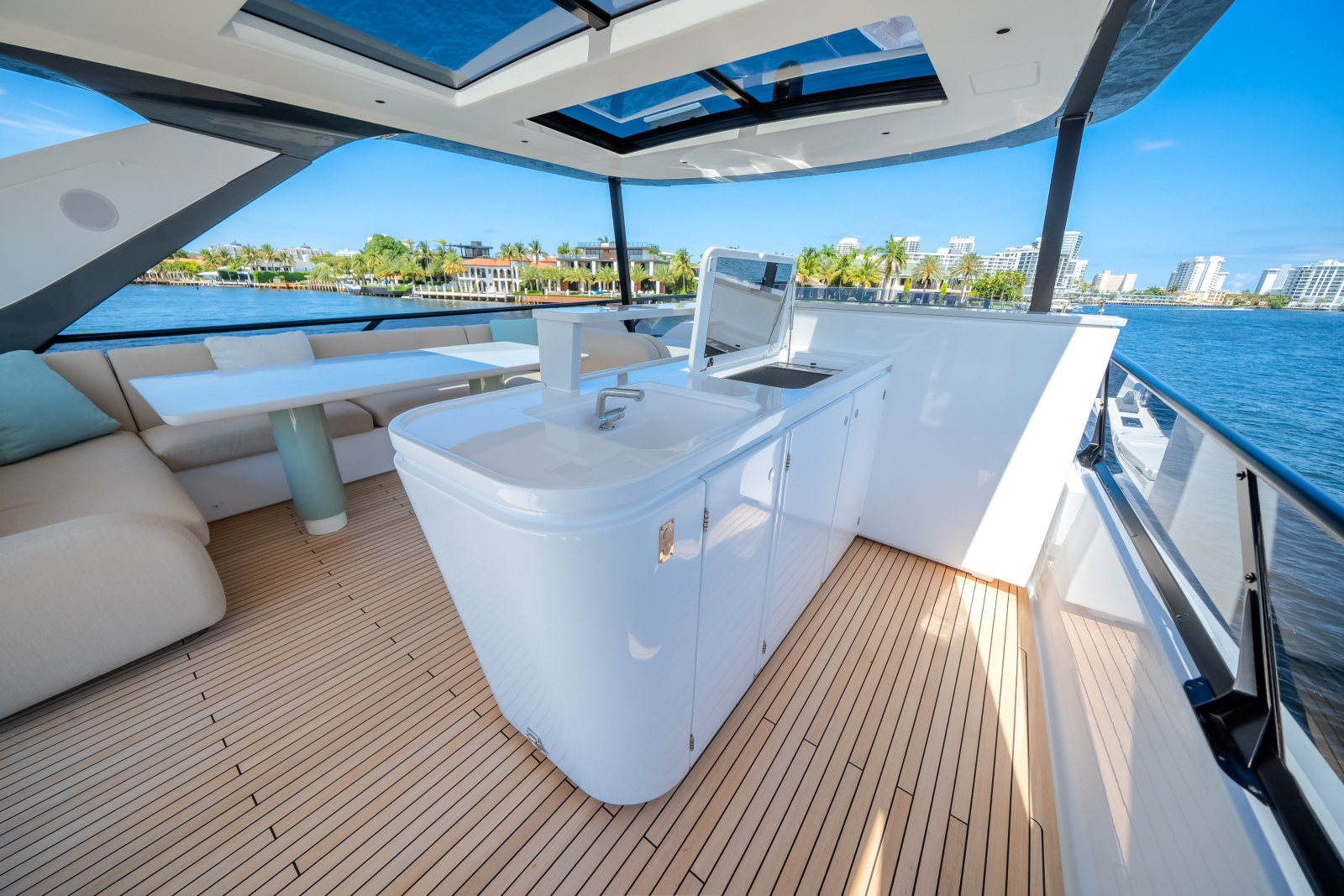 72ft Azimut Yacht For Sale