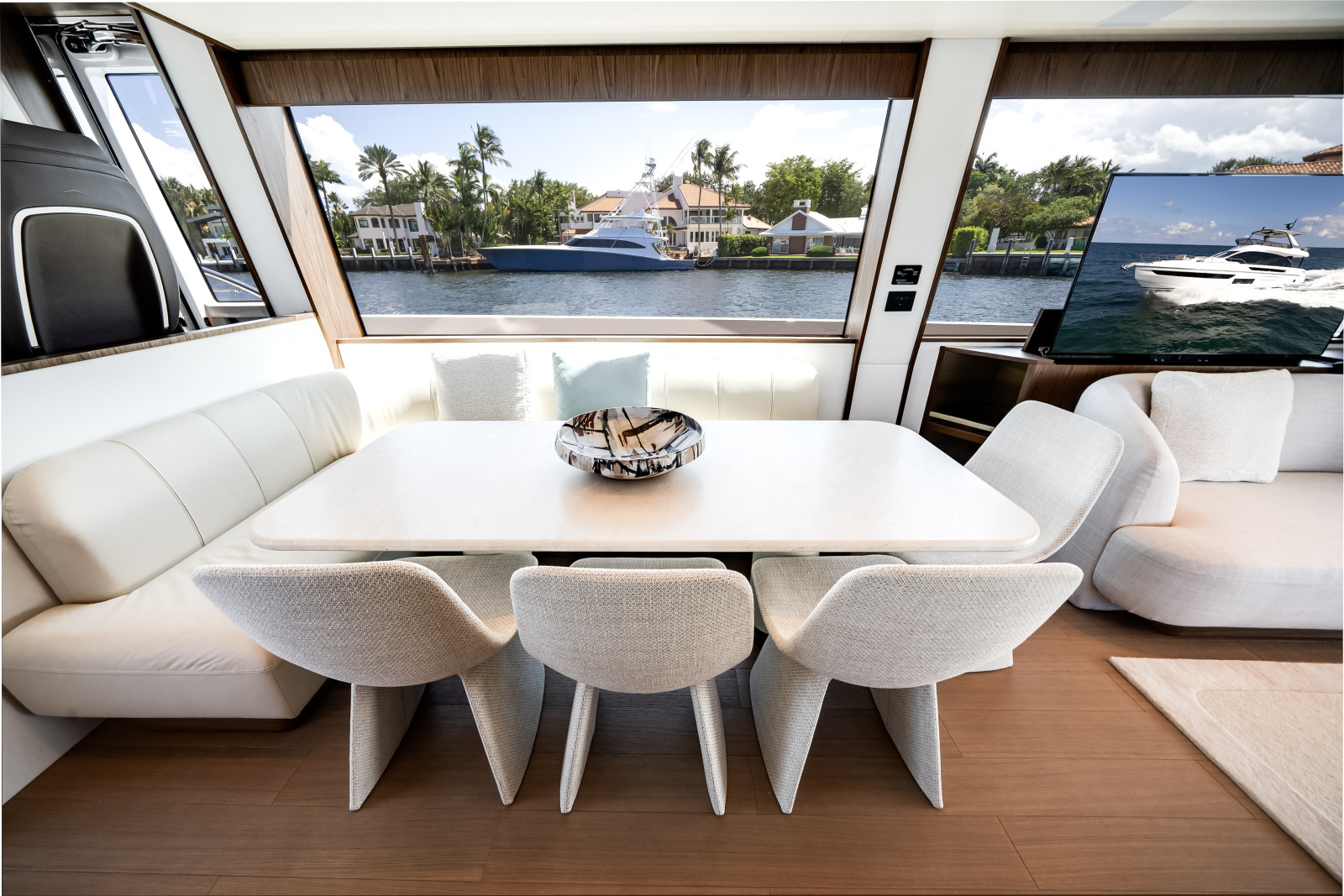 72ft Azimut Yacht For Sale