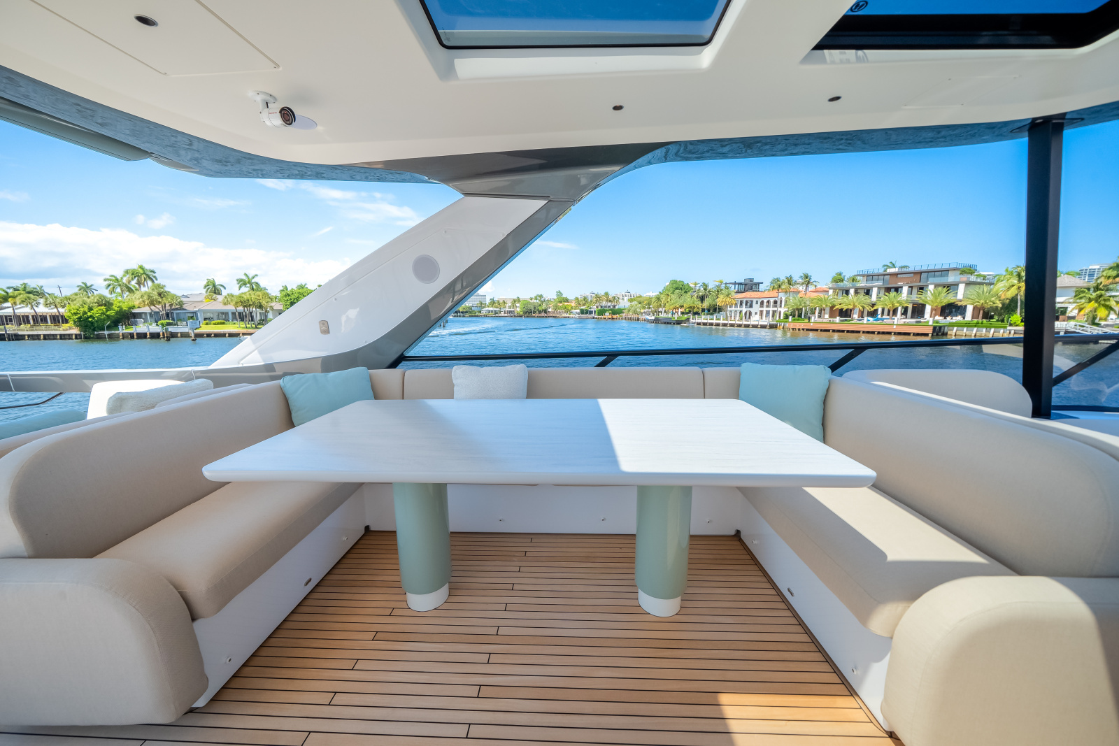 72ft Azimut Yacht For Sale