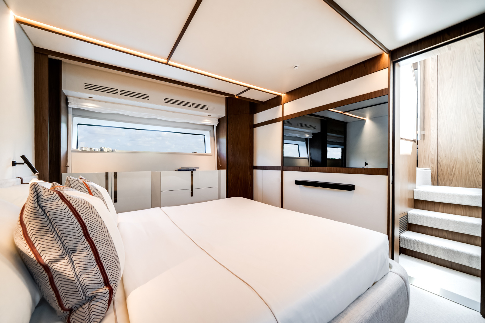 72ft Azimut Yacht For Sale