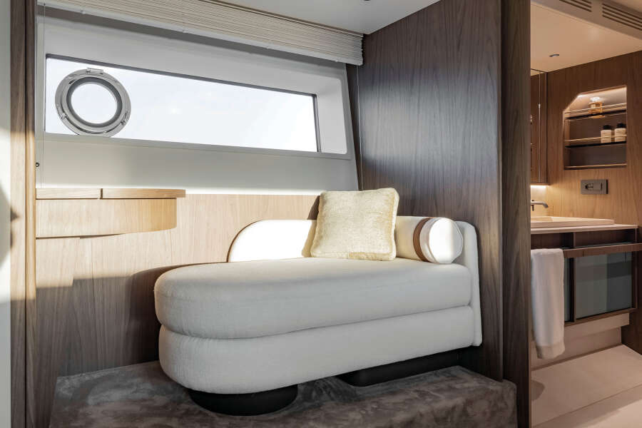 72ft Azimut Yacht For Sale