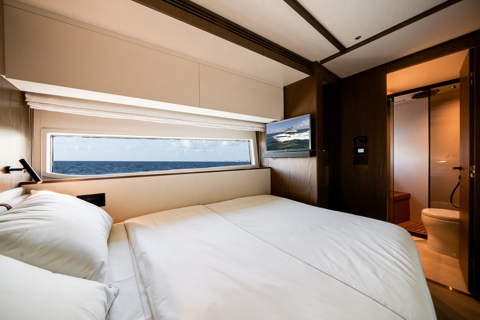 72ft Azimut Yacht For Sale