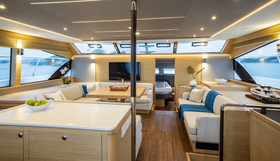 54' 2024 Aquila 54 Yacht