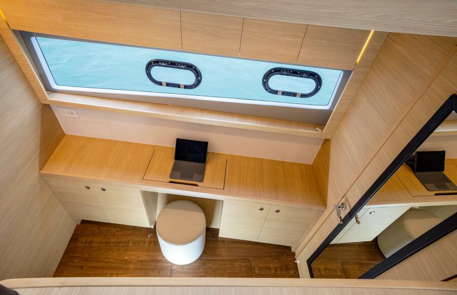 54' 2024 Aquila 54 Yacht