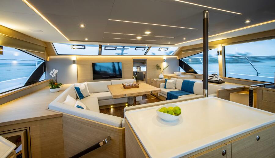 54' 2024 Aquila 54 Yacht