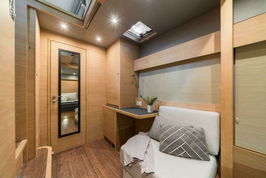 54ft Aquila Yacht For Sale