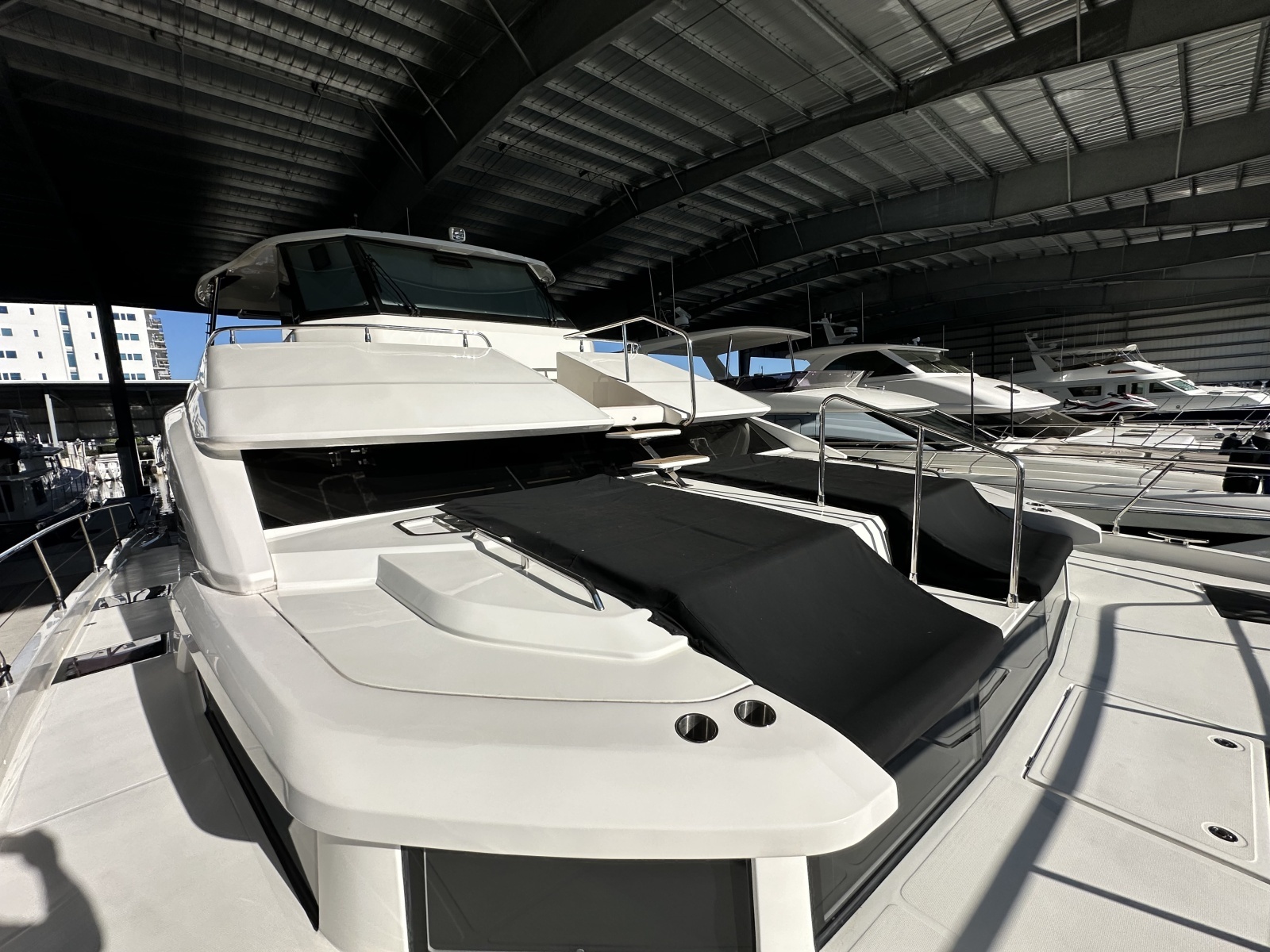 2024 Aquila 54 Yacht