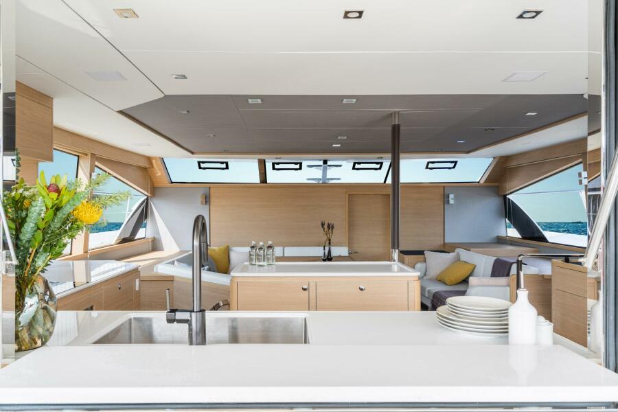 54' 2024 Aquila 54 Yacht