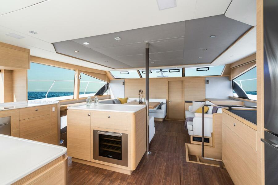 54' 2024 Aquila 54 Yacht