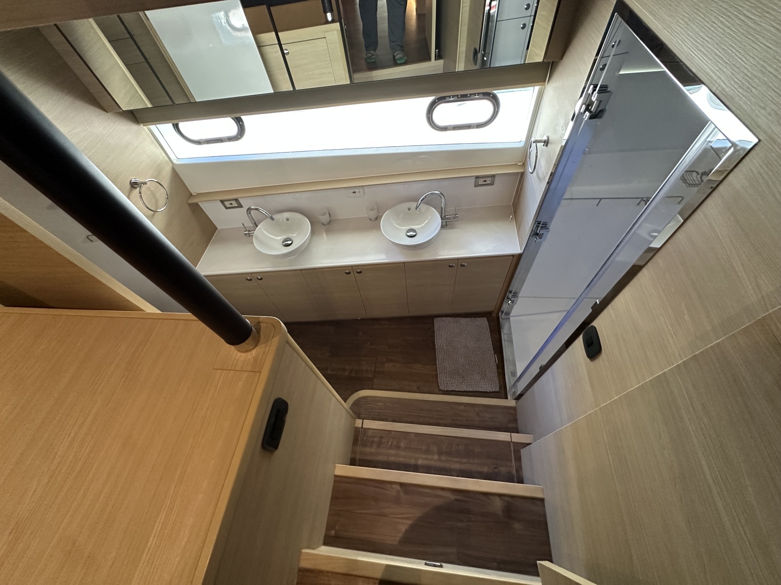 2024 Aquila 54 Yacht