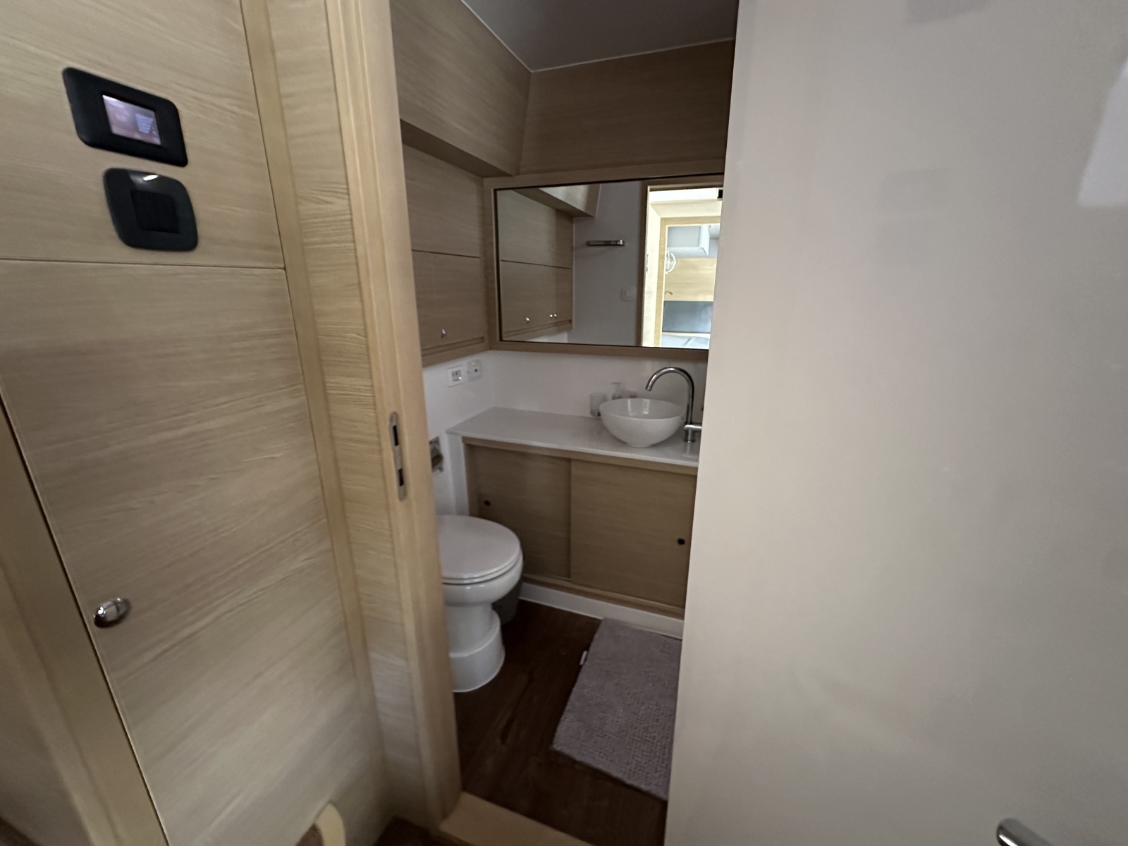 2024 Aquila 54 Yacht