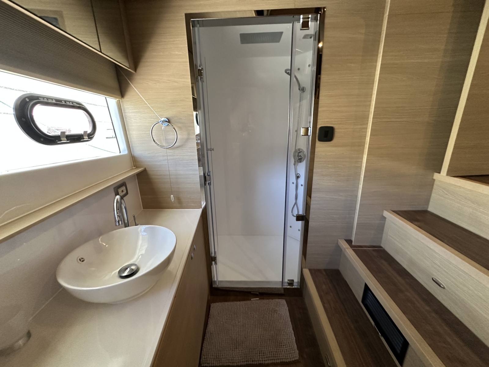 2024 Aquila 54 Yacht