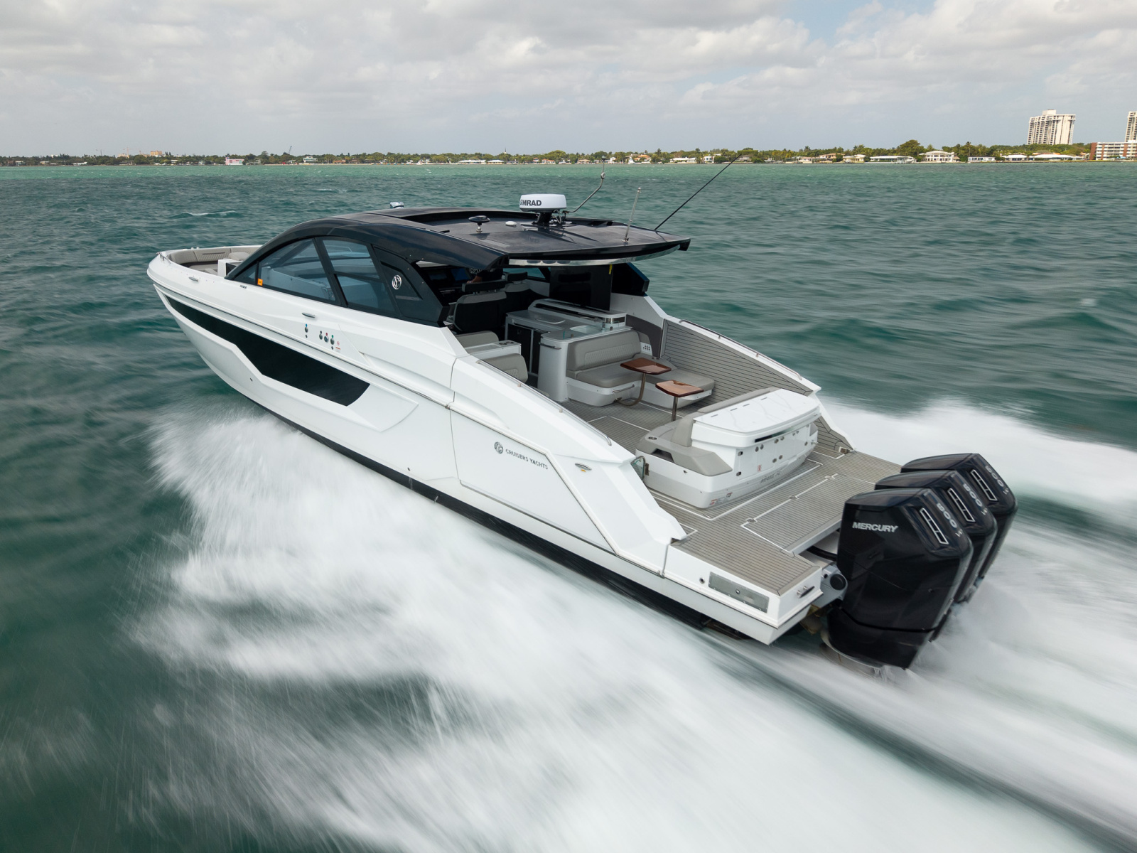 2024 Cruisers Yachts 50 GLS