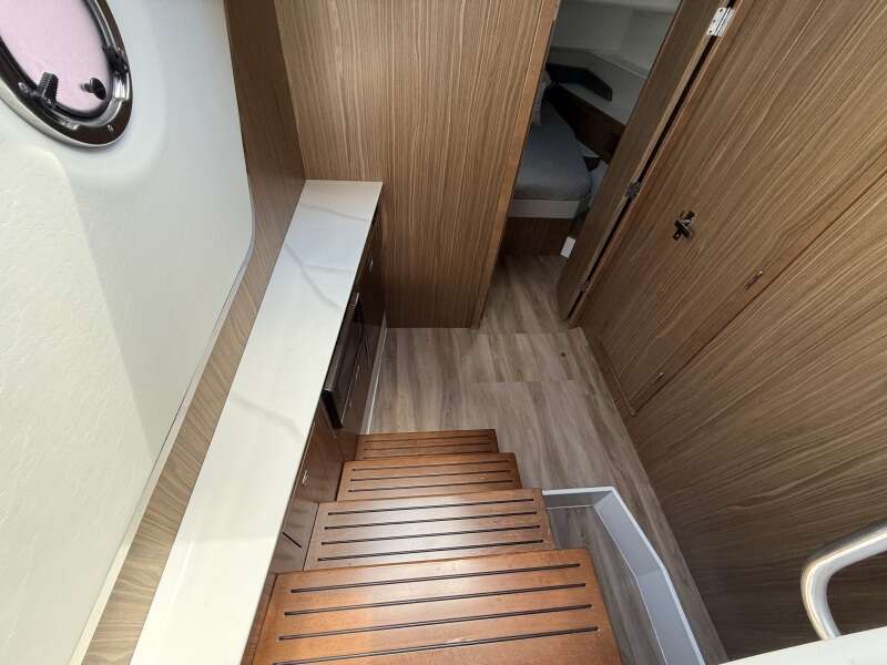 50ft Cruisers Yachts Yacht For Sale