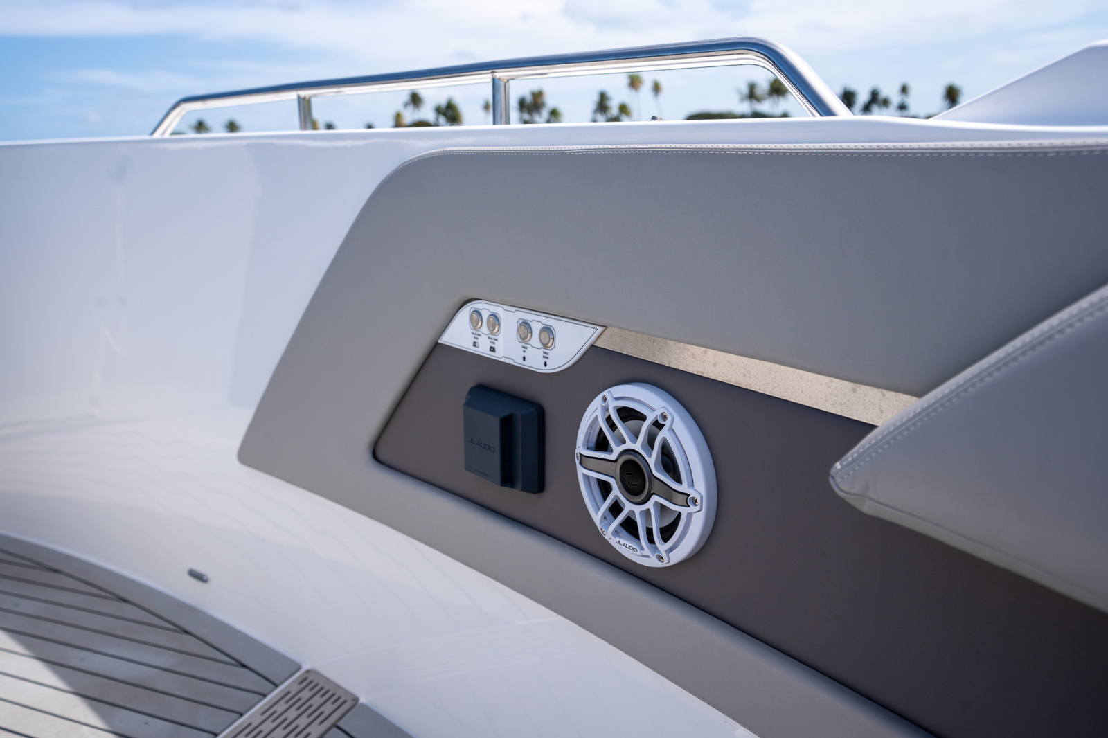 2024 Cruisers Yachts 50 GLS