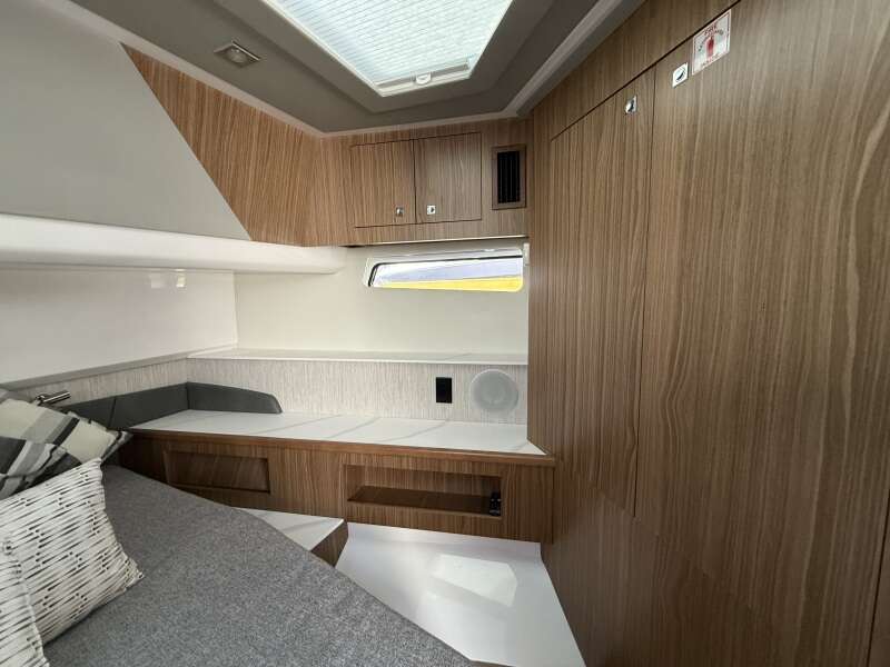 50ft Cruisers Yachts Yacht For Sale