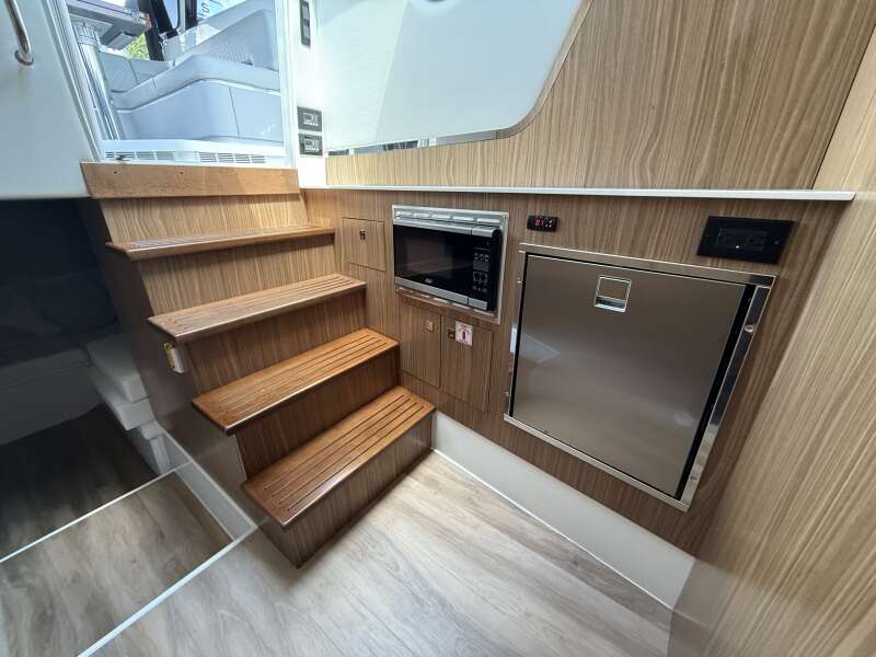 50ft Cruisers Yachts Yacht For Sale