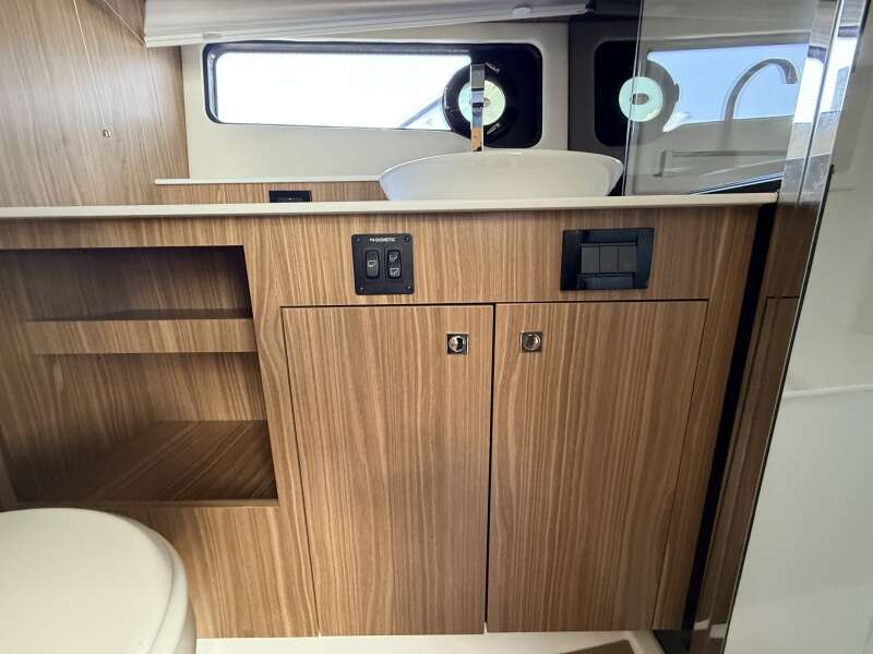 50ft Cruisers Yachts Yacht For Sale