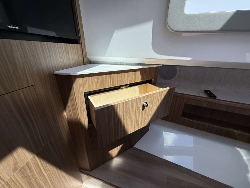 50ft Cruisers Yachts Yacht For Sale