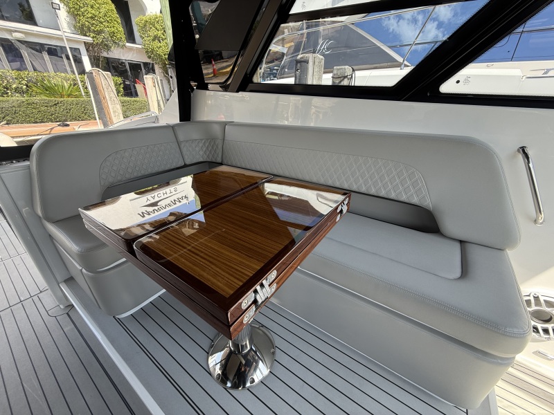 50' 2024 Cruisers Yachts 50 GLS Outboard