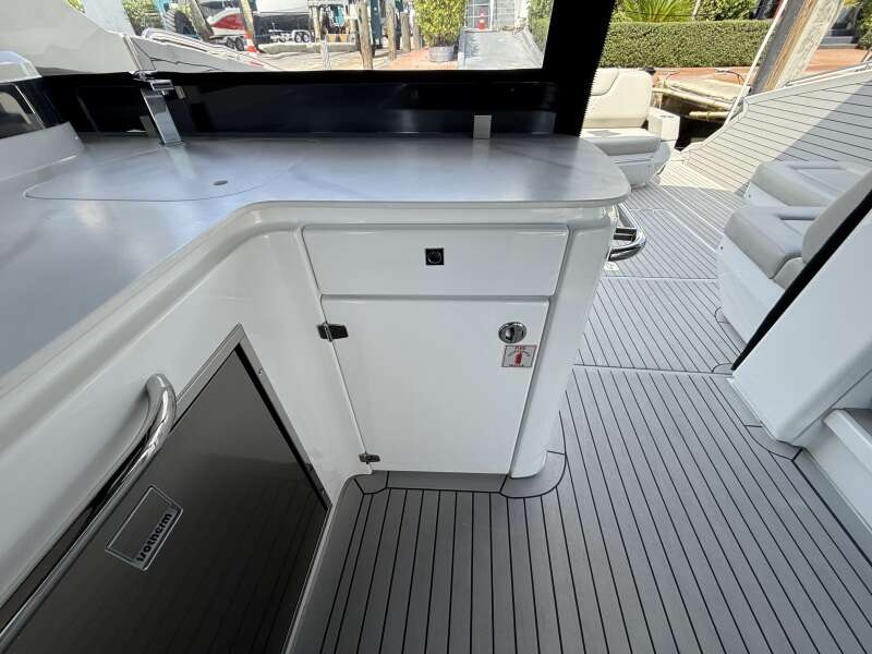 50ft Cruisers Yachts Yacht For Sale