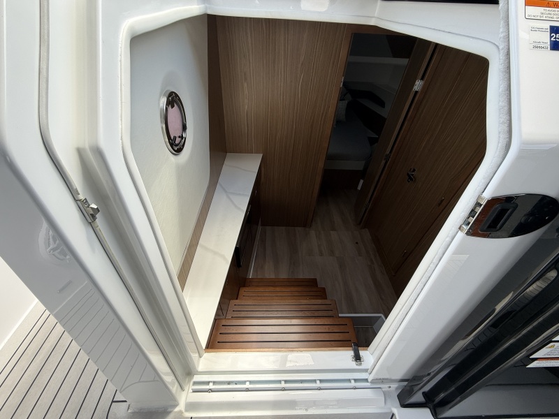 50' 2024 Cruisers Yachts 50 GLS Outboard