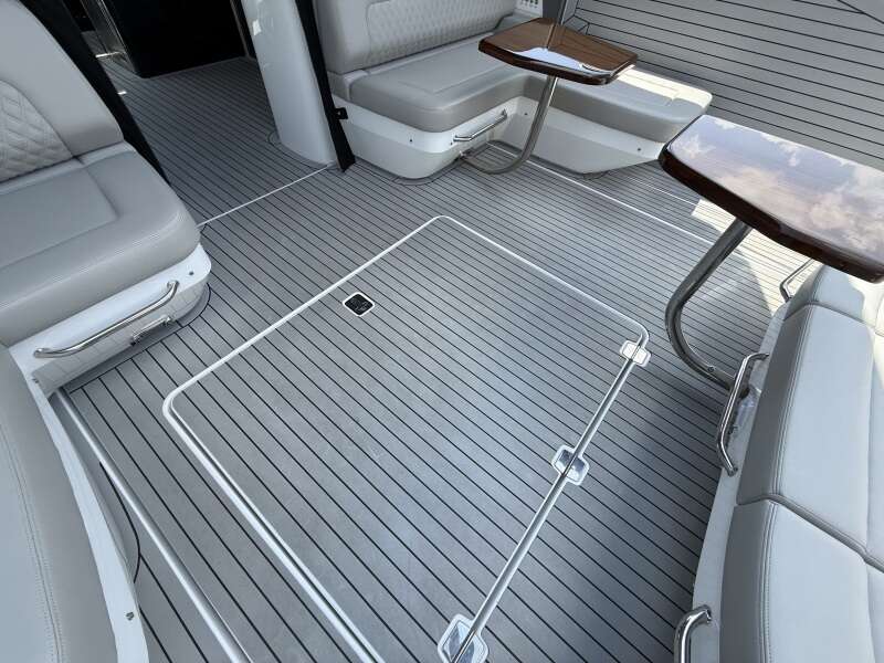 50ft Cruisers Yachts Yacht For Sale