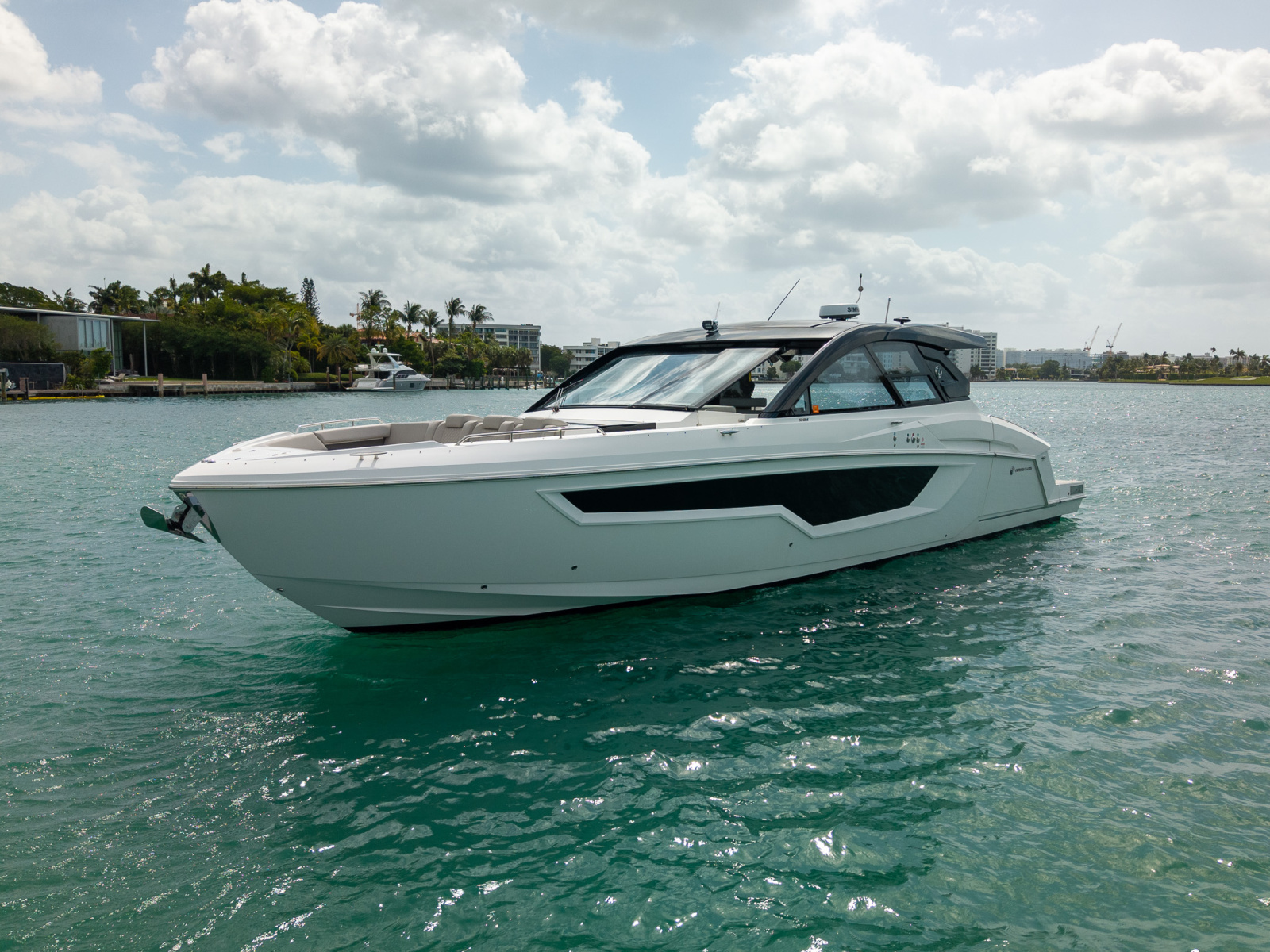 2024 Cruisers Yachts 50 GLS