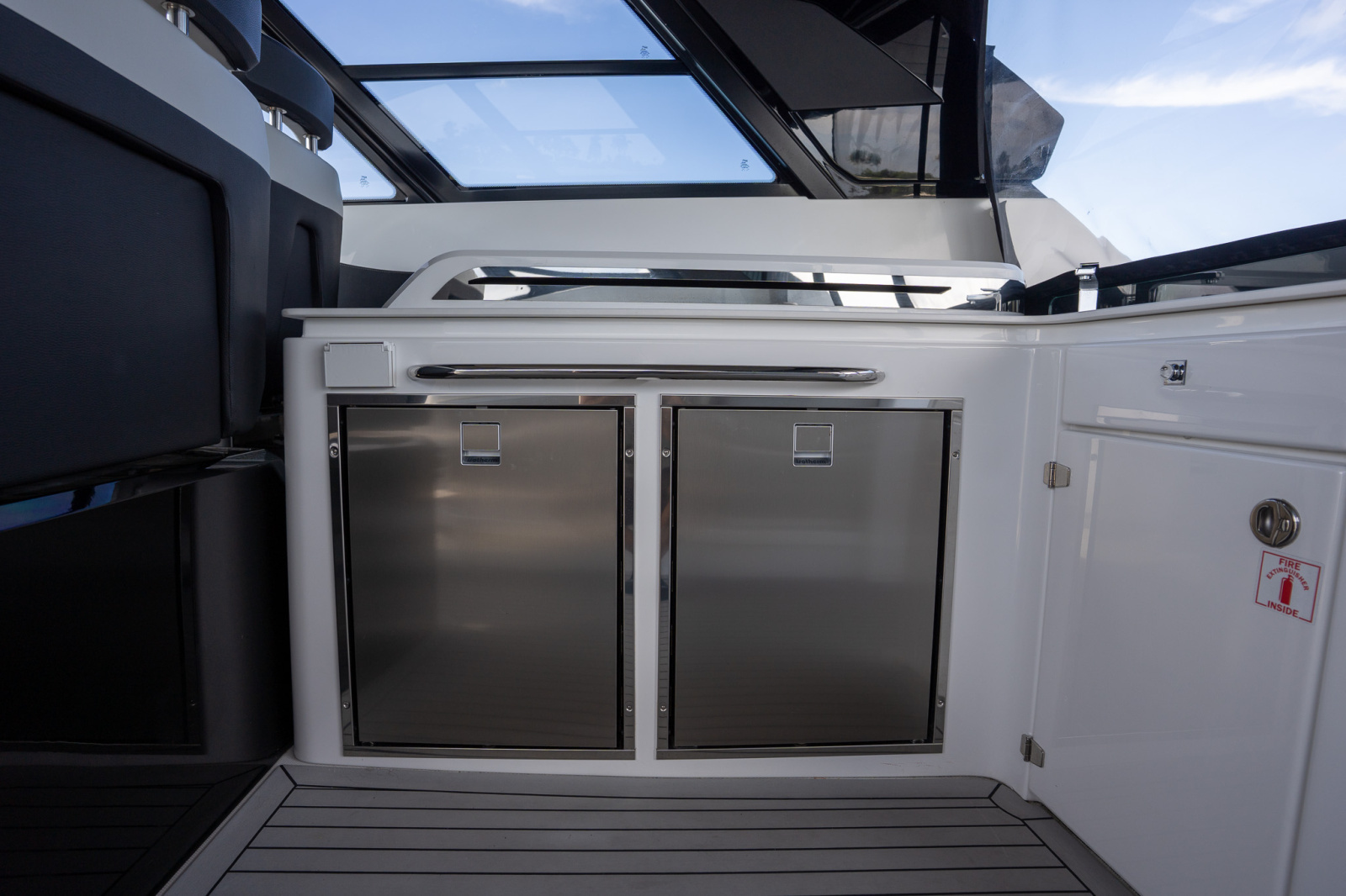 2024 Cruisers Yachts 50 GLS