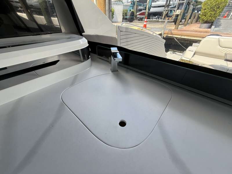 50ft Cruisers Yachts Yacht For Sale