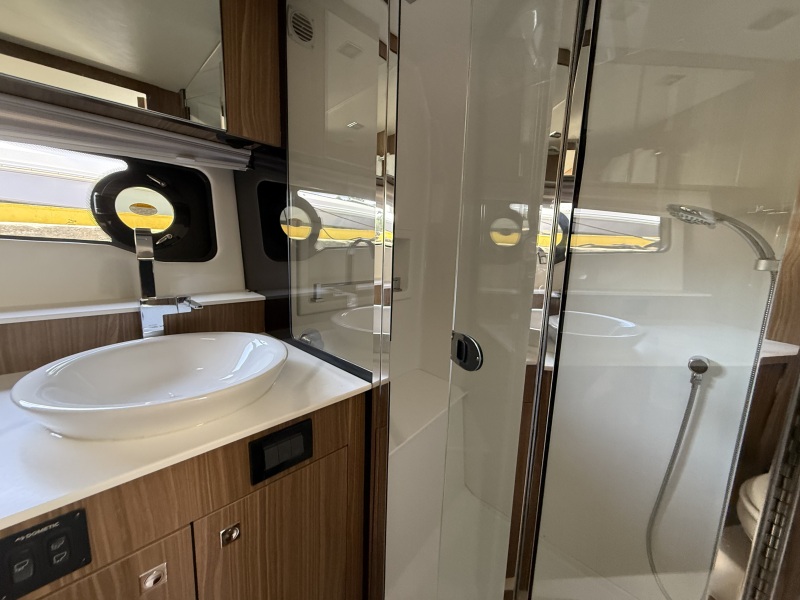 50' 2024 Cruisers Yachts 50 GLS Outboard