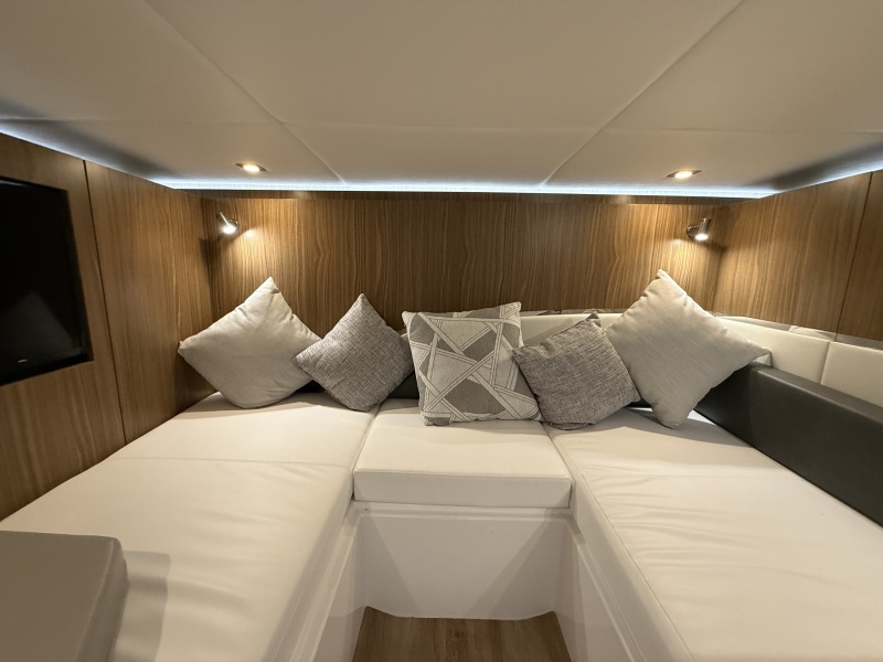 50' 2024 Cruisers Yachts 50 GLS Outboard