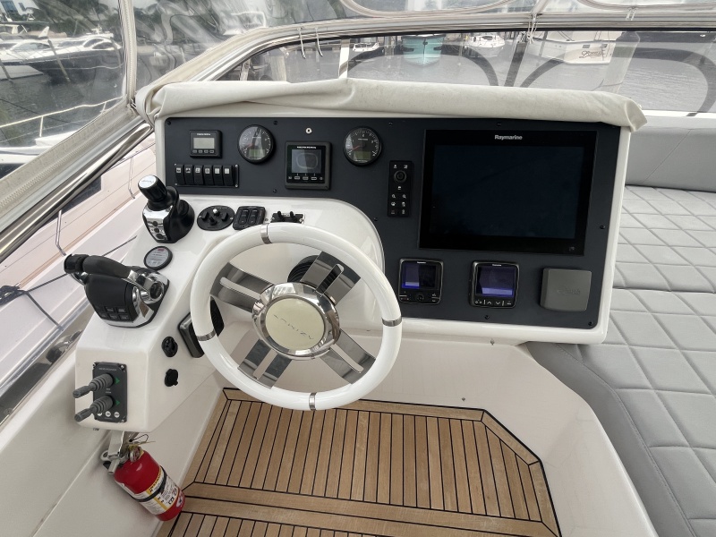 54' 2015 Azimut 54 FLY