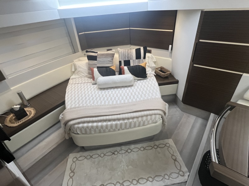 54' 2015 Azimut 54 FLY