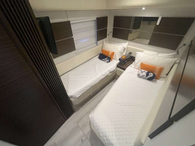 54ft Azimut Yacht For Sale