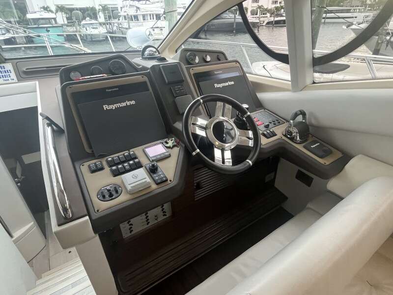54ft Azimut Yacht For Sale