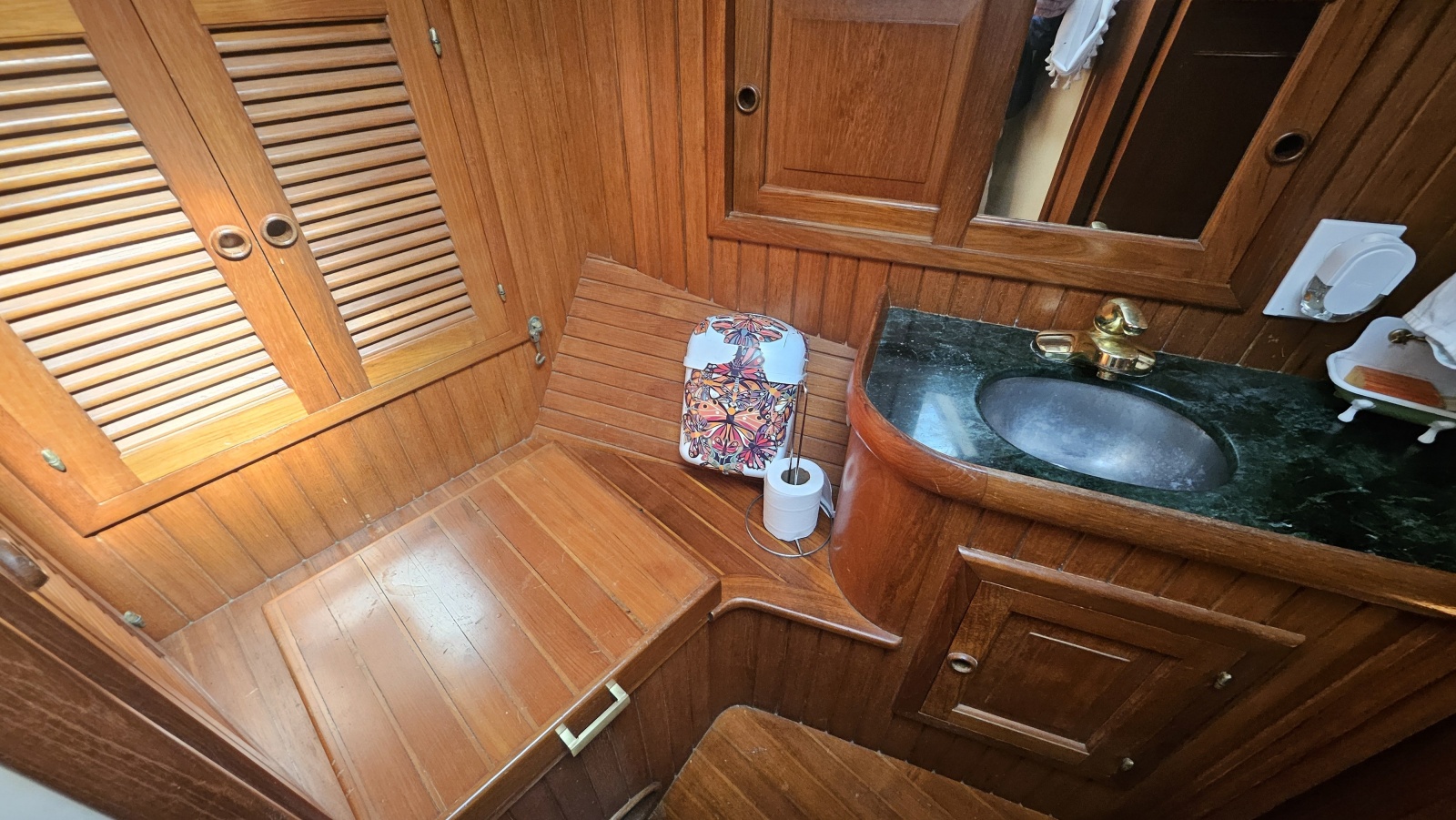 33' 1985 Hans Christian 33T