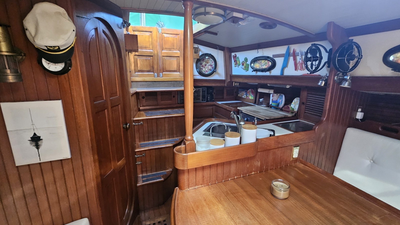 1985 Hans Christian 33T